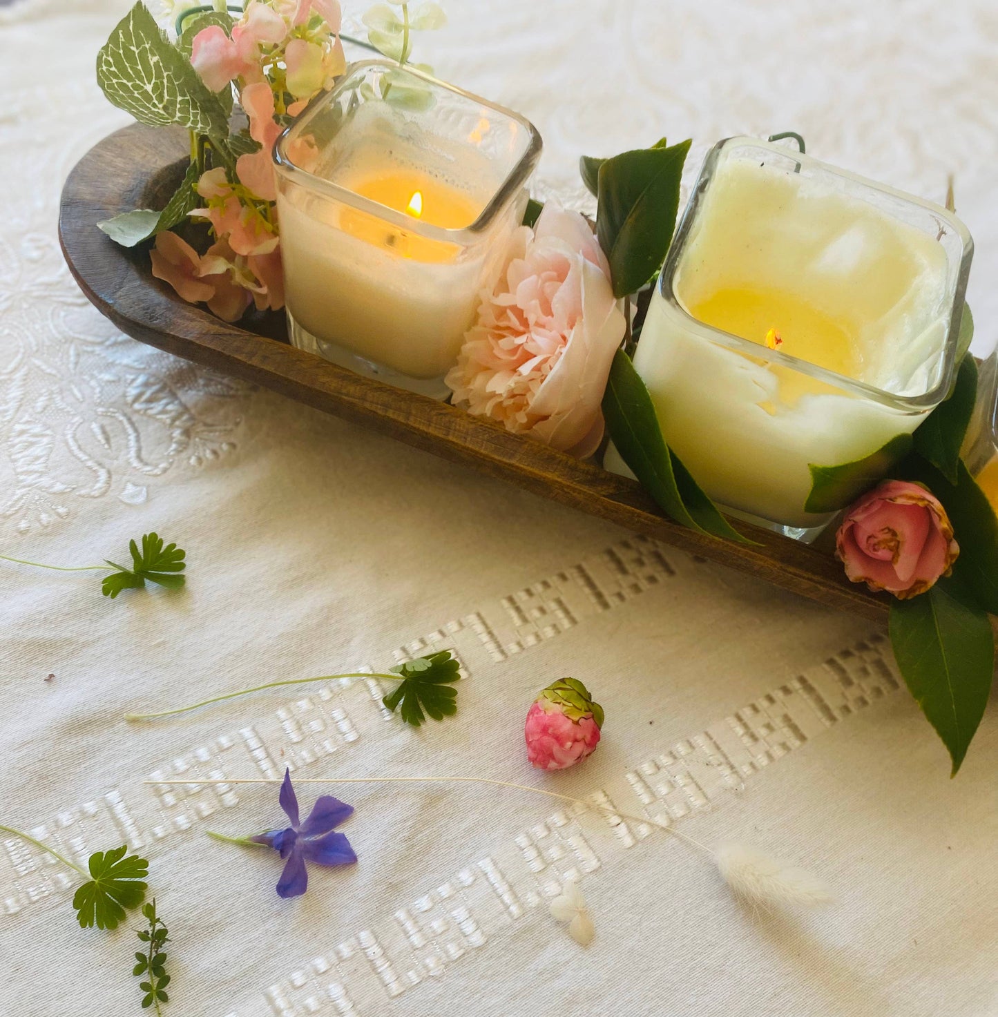 White Tea & Violet: 2-in-1 Soy Lotion Candle: Medium - 6 oz